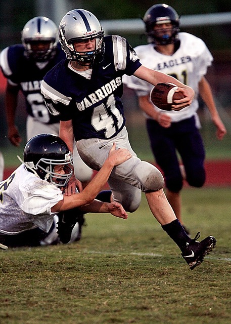 主优化词：塞维利亚客场几百强敌，表现出色